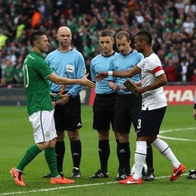 ロビー・キーンさんのインスタグラム写真 - (ロビー・キーンInstagram)「Best of luck to The Boys in Green tonight☘️TBT playing England at @wembleystadium ended up a draw shame there’s no fans at the stadium as it’s always a momentous occasion. #coybig #ireland」11月13日 1時09分 - robbiekeane