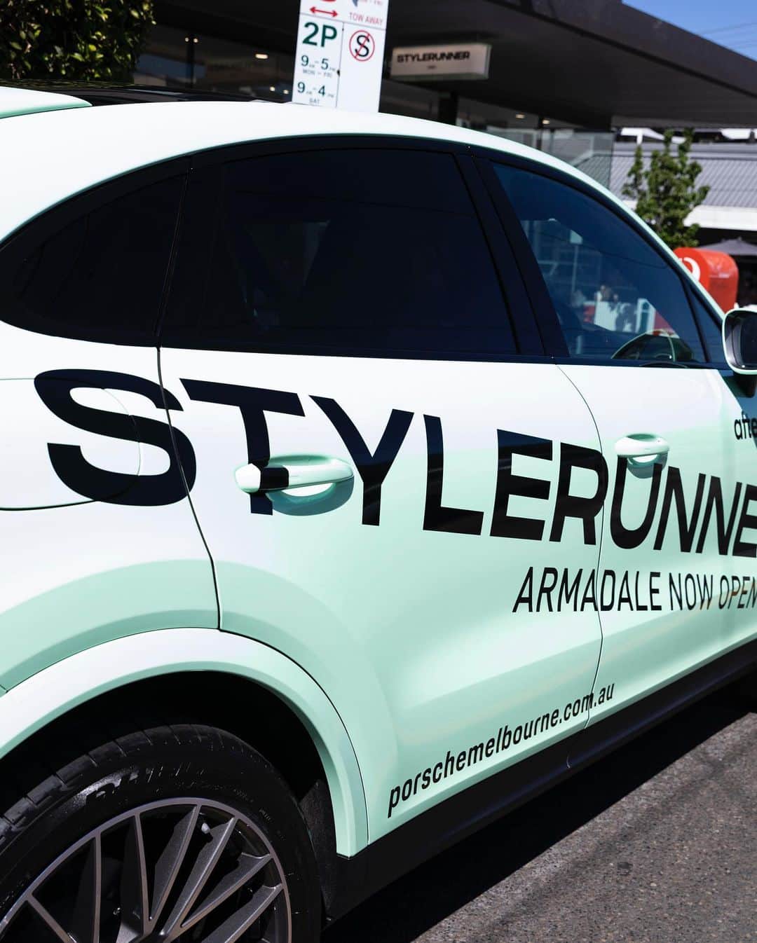 STYLERUNNERさんのインスタグラム写真 - (STYLERUNNERInstagram)「Hey Melbourne! 👋 We have been hitting the streets in style thanks to @afterpayau and @porschemelbourne in the latest Cayenne Coupe 🚗 Be sure to keep your eyes out around town 👀 #Stylerunner」11月13日 10時43分 - stylerunner