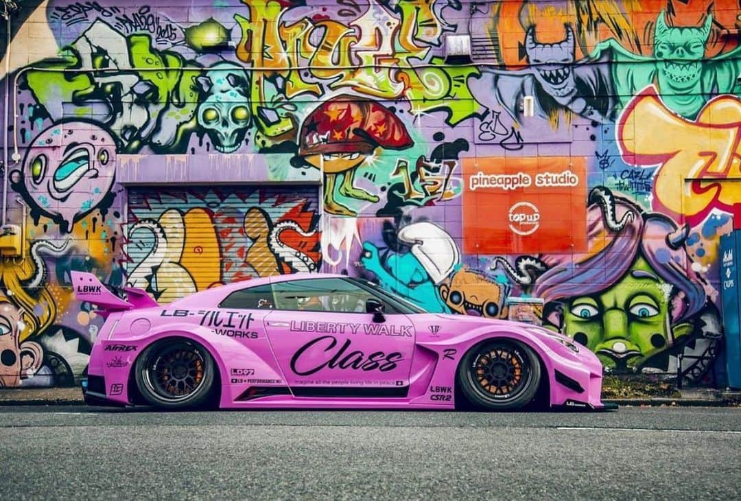 Wataru Katoさんのインスタグラム写真 - (Wataru KatoInstagram)「LIBERTY WALK   LBWK LB-silhouette works pink class car japan😊  @hirosta92  @nissan @libertywalkkato  @nissanjapan  @sphere_light  @bride_japan  @fivextires  #libertywalk#spherlight #bride#lbworks#lbnation#nissan#missangtr#gtr35#日産 #ニッサン#silhouette#silhouetteworks#pink #widebody#stancenation#stance#japan#customcar #customcars #drift#driftcars #ld97forged #ltmw#libertywalkeu#adidas #class#hirosta92」11月13日 10時41分 - libertywalkkato