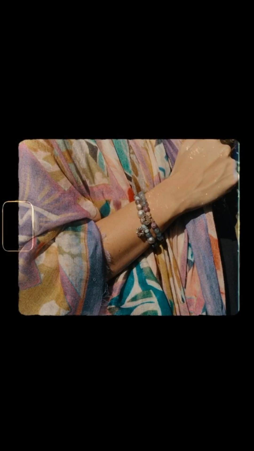 のインスタグラム：「New Scarves On WebShop!」