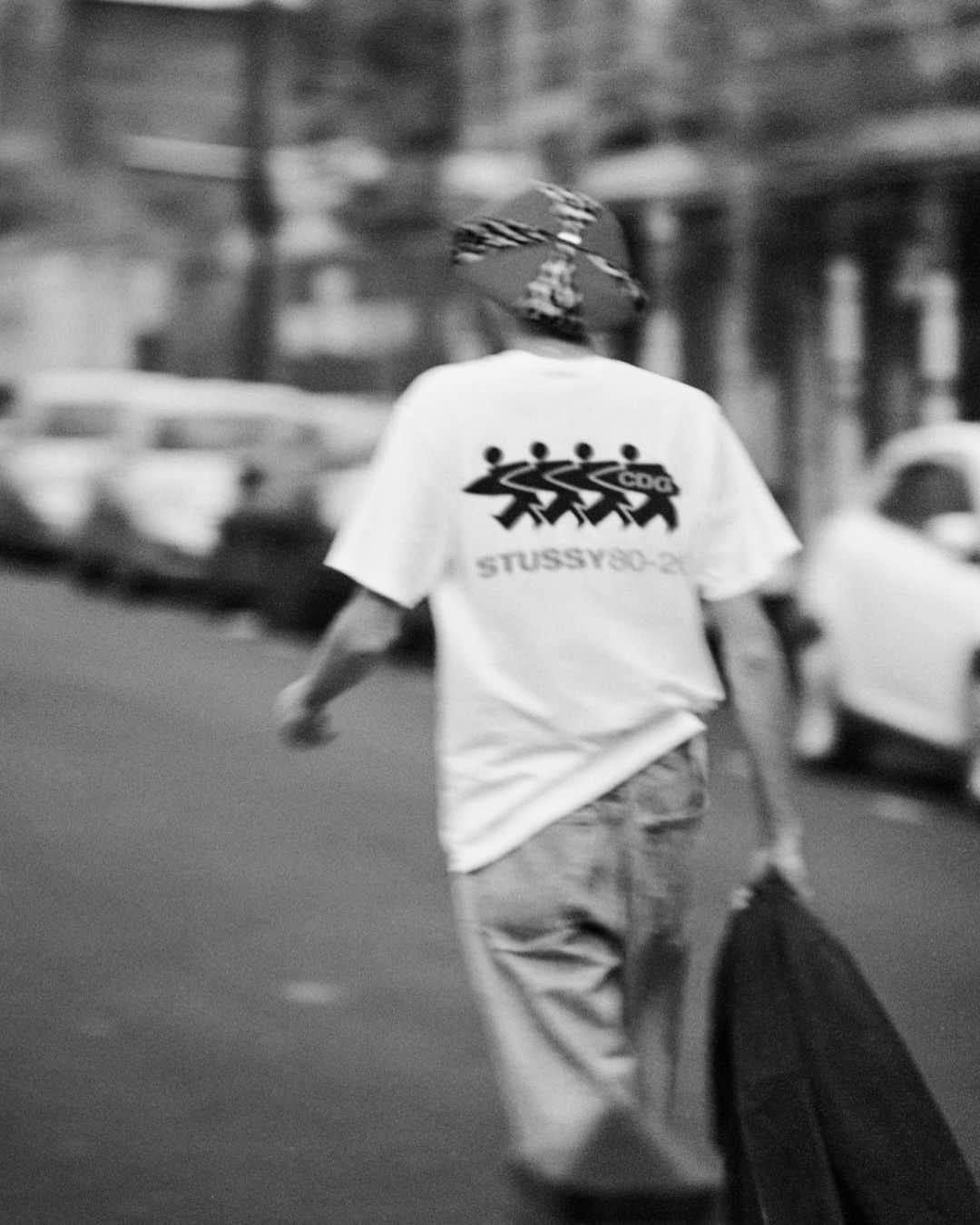 I.T IS INSPIRATIONさんのインスタグラム写真 - (I.T IS INSPIRATIONInstagram)「Stüssy & CDG - To celebrate its 40th Anniversary, @stussy has collaborated with CDG by @commedesgarcons on an exclusive capsule collection of accessible wardrobe staples. - Featuring a co-branded green satin nylon military MA1 jacket, midweight pinstripe jacket and matching beach pants, logo-focused graphic t-shirts and a heavy cotton tote bag and bucket hat. Now available @commedesgarcons_ithk Ice House Street store. - @cdgcdgcdg  #ITHK #ITisInspiration #cdg #cdgcdg #commedesgarcons #stussy #stussyxcdg #collaboration #collectionlaunch」11月13日 11時16分 - ithk