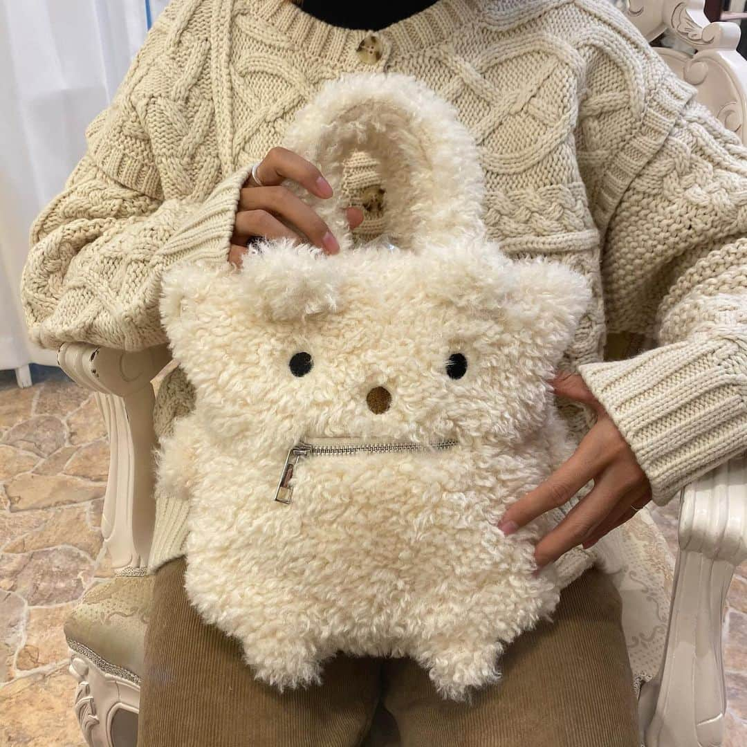 Aya（高本彩）さんのインスタグラム写真 - (Aya（高本彩）Instagram)「私のバッグちゃん🧸 @wcjapan  この子を作った @wakatsukichinatsu ちゃん天才。ありがとう❤️🤣🧸  #生きてるバッグ#かわいこちゃん#wcj#お口チャック」11月13日 11時15分 - aya_dream04