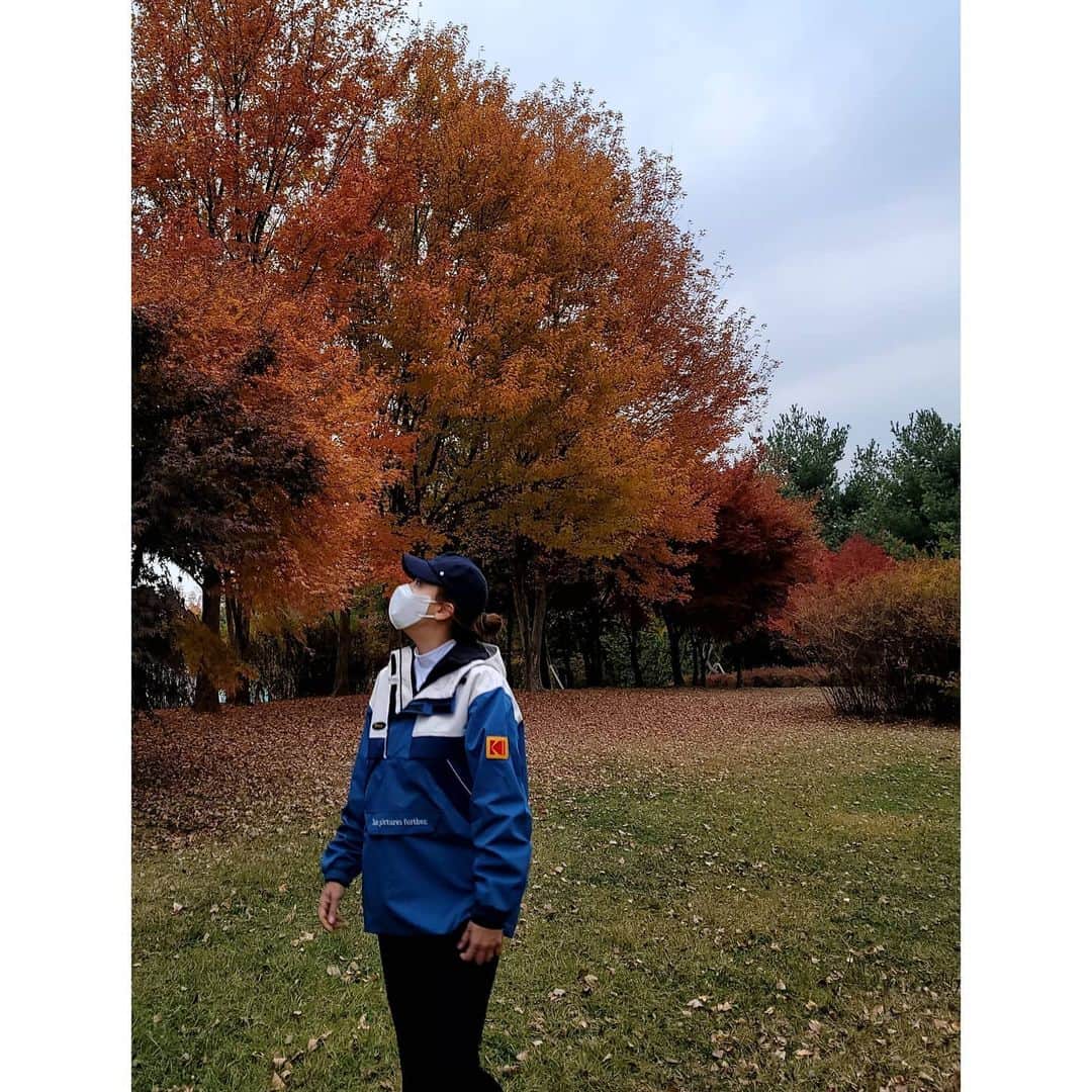 ソ・ユジンさんのインスタグラム写真 - (ソ・ユジンInstagram)「벌써 가을도 지나가려하네...🍂🍃 오늘도 힘 !!  7시에 만나 한시간반 유산소🏃‍♀️🏃‍♀️ 홍쌤과 함께 ~」11月13日 11時35分 - yujin_so