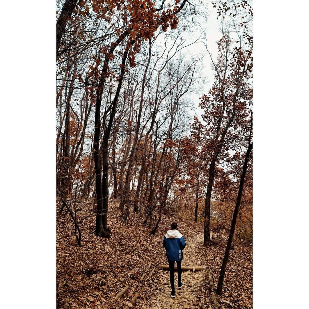 ソ・ユジンさんのインスタグラム写真 - (ソ・ユジンInstagram)「벌써 가을도 지나가려하네...🍂🍃 오늘도 힘 !!  7시에 만나 한시간반 유산소🏃‍♀️🏃‍♀️ 홍쌤과 함께 ~」11月13日 11時35分 - yujin_so