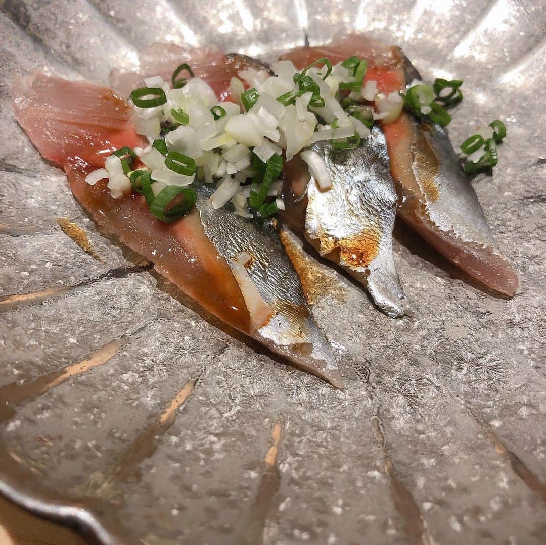 琥珀うたさんのインスタグラム写真 - (琥珀うたInstagram)「. . . 愛しの嫁ちゃん誕生日お祝いしてきたよ🥰 少し早めのHappy Birthday🎂 2人が大好きな鮨 長島さんへ。 シャンパンからの日本酒祭り🤤 大好きなお寿司でお祝い出来て良かった☺️ おめでとー！ . . . #hbd #hbd🎂  #happybirthday  #birthday #お寿司 #寿司 #鮨 #日本酒 #クリスタル #japanesesake #champagne  #crystalchampagne  #日本酒 #シャンパン #クリスタル」11月13日 11時52分 - uta0214khk