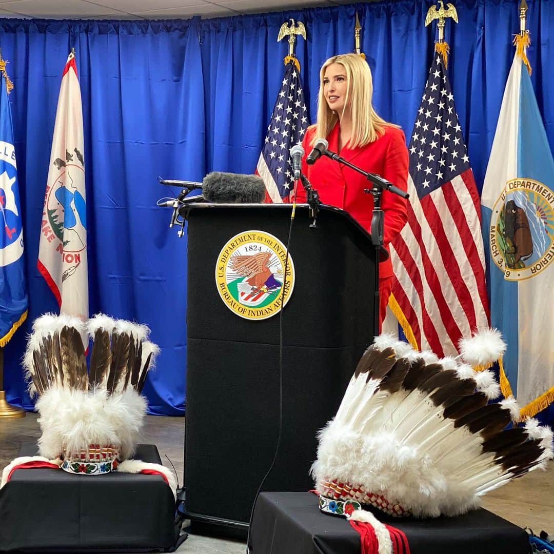 イヴァンカ・トランプのインスタグラム：「November is Native American Heritage Month - an opportunity to celebrate the rich culture, heritage and contributions of Indian country!」