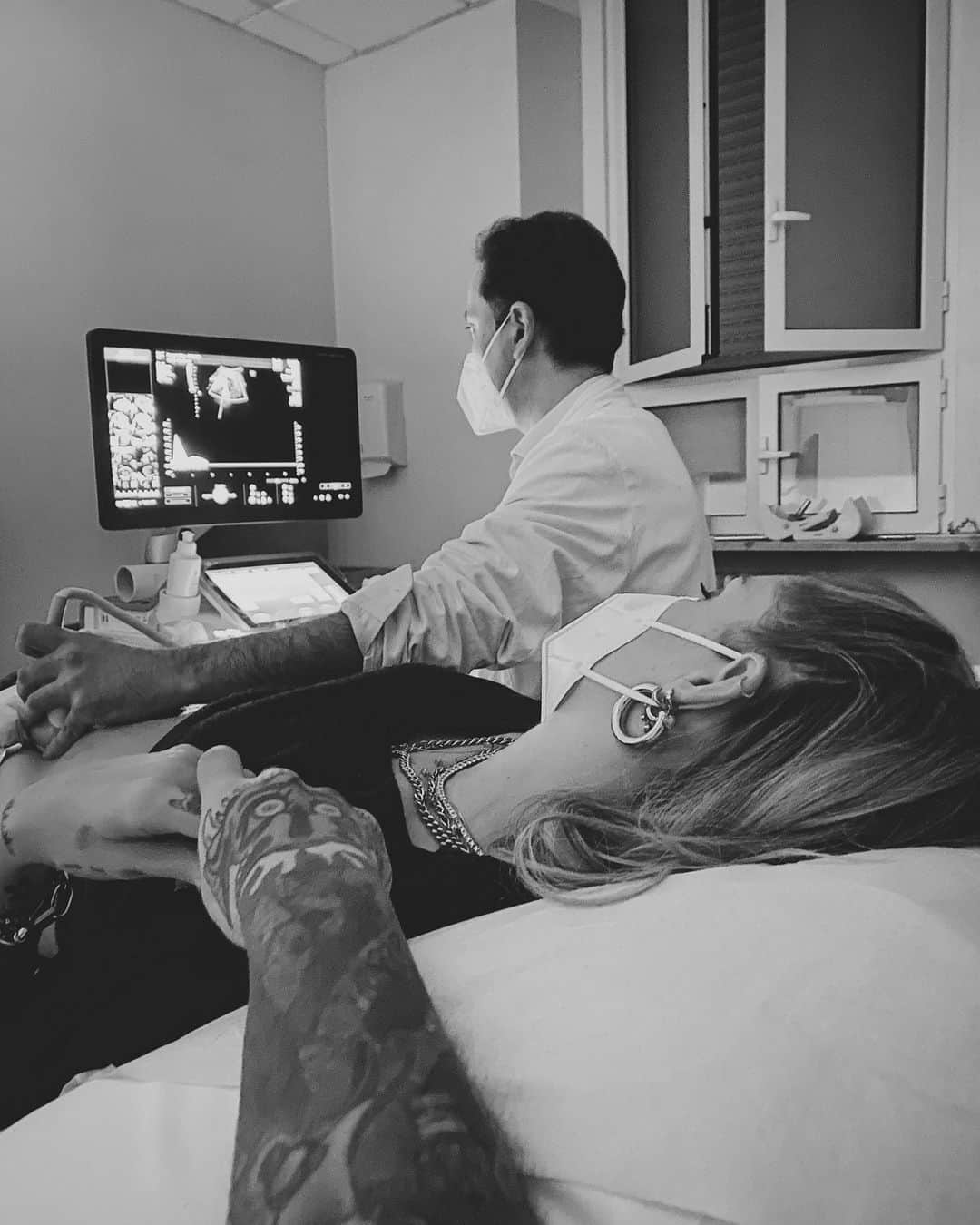 フェデスさんのインスタグラム写真 - (フェデスInstagram)「Aspettando te 💝」11月13日 3時04分 - fedez