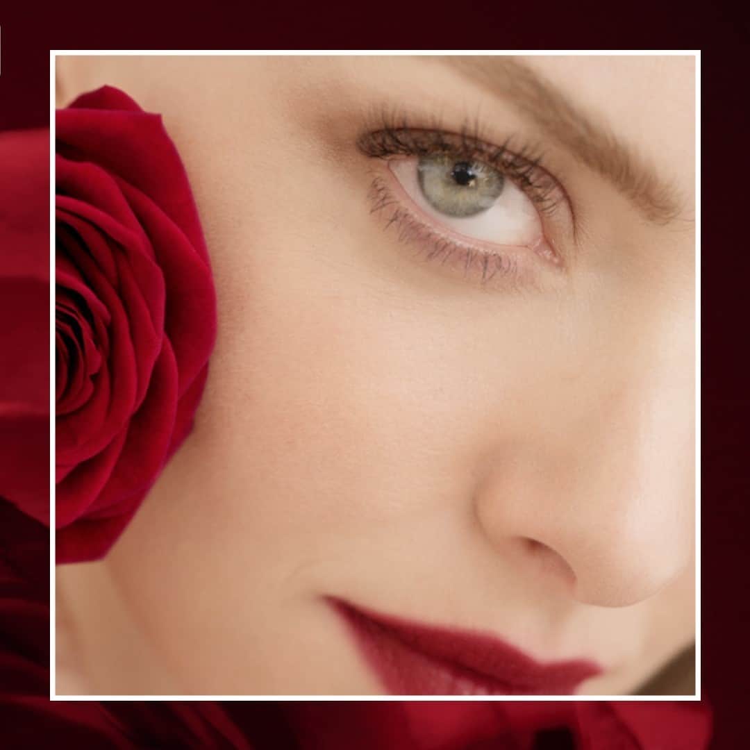 Lancôme Officialさんのインスタグラム写真 - (Lancôme OfficialInstagram)「Effortlessly create the blurred matte effect with the new L’Absolu Rouge Intimatte application. Reinvent the matte seduction with blurred perfection like Amanda Seyfried @mingey. #Lancome #LAbsoluIntimatte #Lipstick」11月13日 3時28分 - lancomeofficial