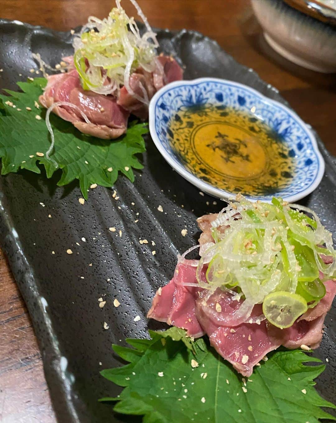 まるさんのインスタグラム写真 - (まるInstagram)「錦3丁目グルメコンテスト🐔  本日 「木村屋」さんへ 行かせていただきました🐓🔥  雰囲気と料理の絶品具合たまりません。  お肉の美味しさももちろんですが 私的一番は"大葉と明太子の串揚げ" でした💗  気になる方は是非 木村屋へ😚🍴  〒460-0003 愛知県名古屋市中区錦３丁目８−１９ ライフ錦  #MLH #グルメ企画 #錦のご飯屋さんを応援しよう #焼鳥#木村屋 #インスタ映え #名古屋 #錦 #錦3 #salondegold #キャバクラ  #キャバ嬢 #クラブ #ラウンジ #自撮り #シャンパン #歌舞伎町 #六本木 #銀座 #北新地  #ミナミ #中洲 #すすきの #followforfollowback #いいね #followｍe #following #かわいい #instalike #instalike」11月13日 3時30分 - _maru__gold