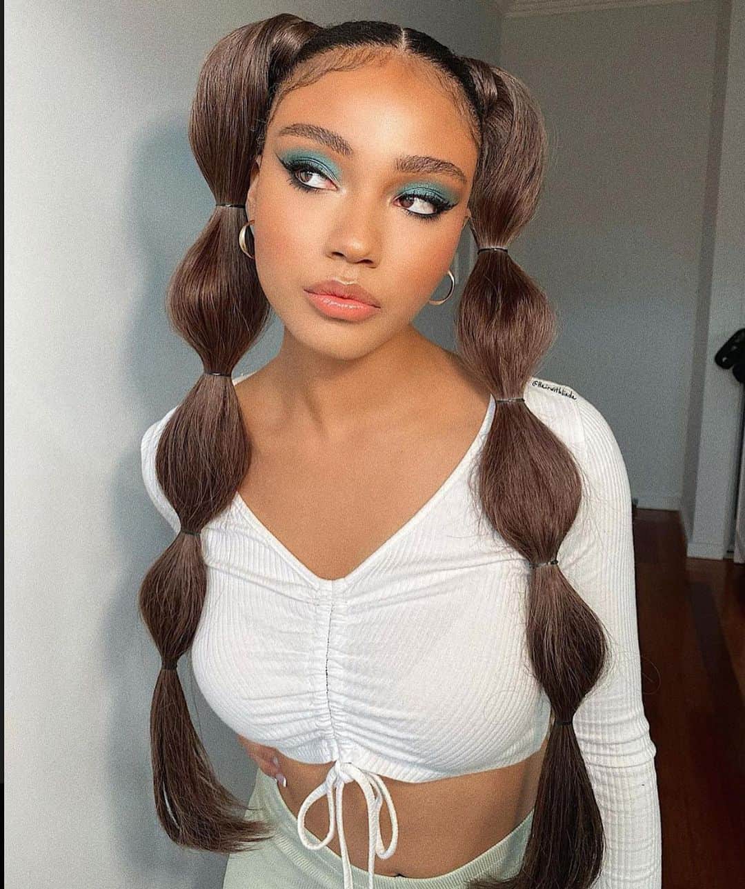 I N S T A B R A I Dのインスタグラム：「bubble braid pigtails 🌟 such an easy and gorgeous go-to!」