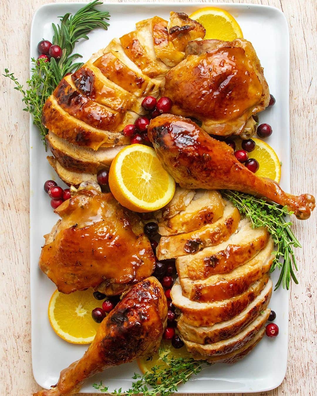 ジャーダ・デ・ラウレンティスさんのインスタグラム写真 - (ジャーダ・デ・ラウレンティスInstagram)「Thanksgiving menus are up on @thegiadzy! First up, “First Time Turkey”... all of these recipes are easy enough for beginners but just as flavorful & indulgent!  -Cranberry Orange Glazed Turkey -Bacon Onion Dip -Brussels Sprouts and Pomegranate Orrechiette  -Raffy’s Ciabatta Stuffing with Chestnuts & Pancetta -Smokey Candied Carrots  -Simple Cranberry Sauce -Chocolate Caramel Crunch Pie & more menu options on @thegiadzy too!」11月13日 5時19分 - giadadelaurentiis