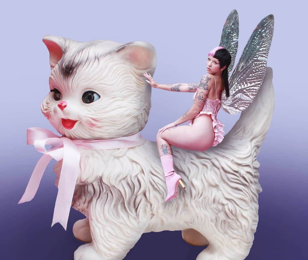メラニー・マルティネスのインスタグラム：「💕🧚Choose your ride!🧚💕」