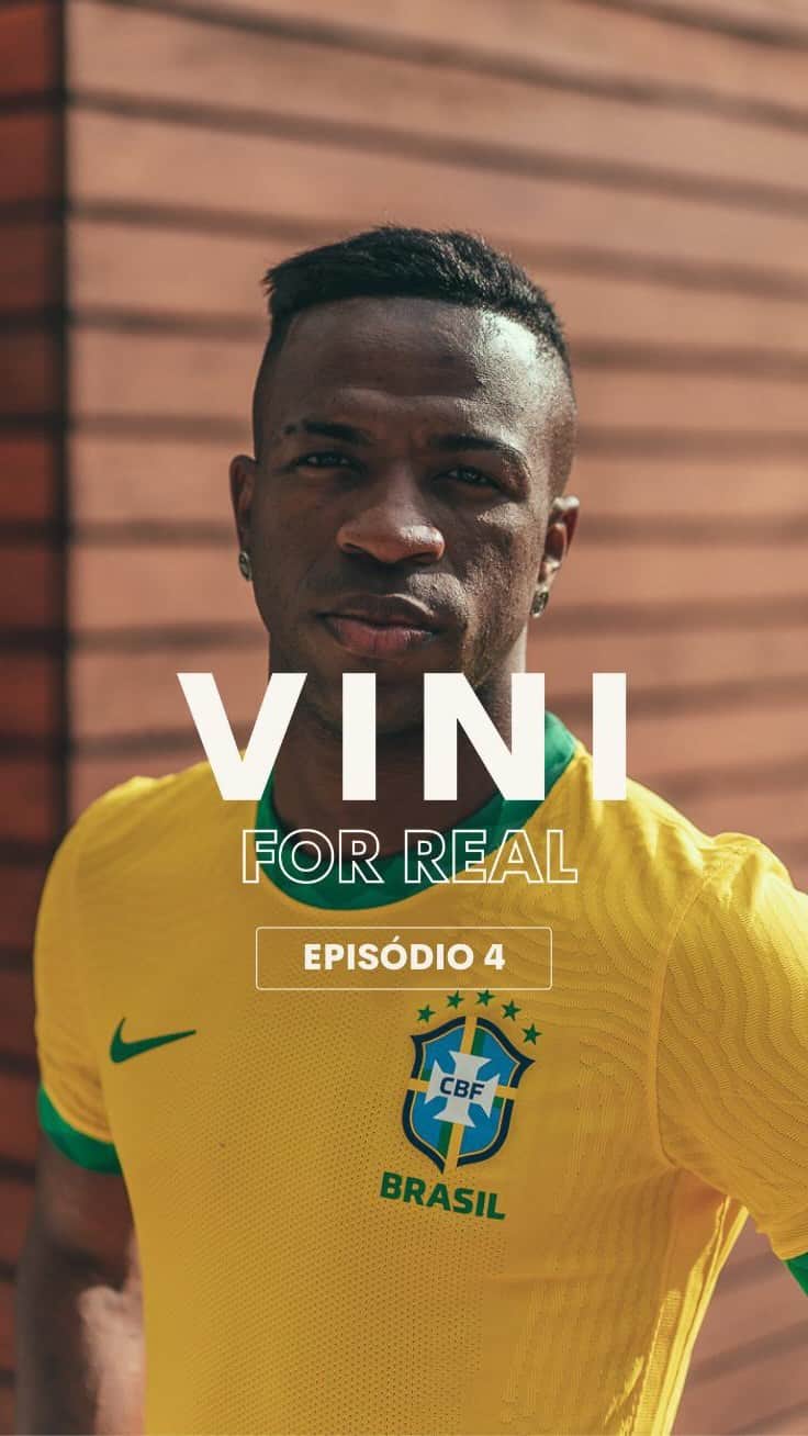 ヴィニシウス・ジュニオールのインスタグラム：「“A seleção”.  O sonho de todo moleque... Não tem maior orgulho que vestir a “amarelinha”. Uma autêntica honra poder representar as cores da nação brasileira e ajudar a escrever o futuro do “país do futebol”.  #ViniForReal   \\  “The national team”.  Every kid's dream ... There's no greater pride than wearing the yellow jersey. An authentic honour to represent the colours of the Brazilian nation and to help to write the future of the “country of football”.  #ViniForReal  \\  ES: video con subtítulos en español en mi página de Facebook」