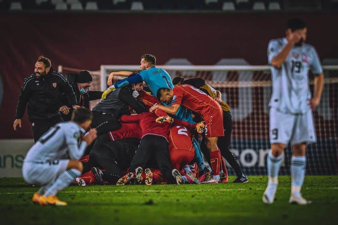 のインスタグラム：「History! @euro2020 here  we come 💪🏻👊🏻🇲🇰 #SD1」