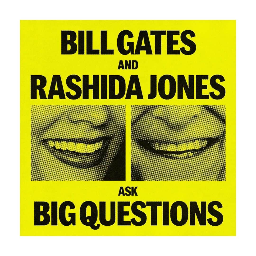 ラシダ・ジョーンズのインスタグラム：「Everybody has a podcast. How's a girl supposed to stand out? Get Bill Gates as your cohost? Sure! It's called Ask Big Questions. And yes, I have a lot of questions for Bill and for our brilliant guests.  The first is Dr. Anthony Fauci and we’ll be discussing the COVID.  Debuts Monday, November 16. Link in my bio & story. Disclaimer: no one was microchipped during the making of this podcast 🧐」