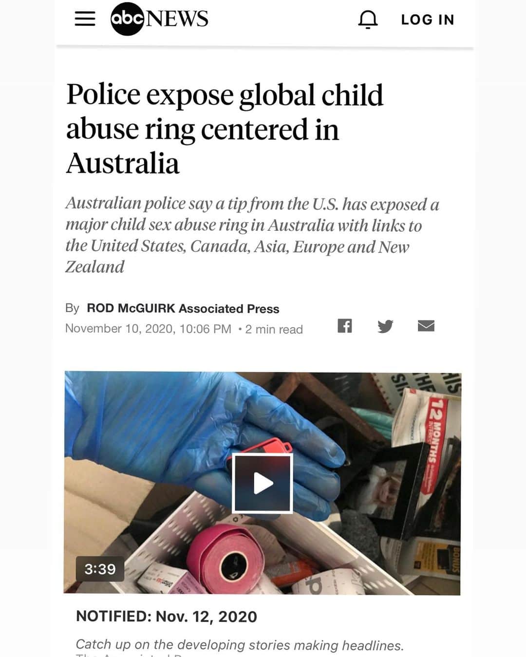 サミーア・アームストロングのインスタグラム：「@realdonaldtrump made going after human trafficking, child trafficking, slavery, and protecting the innocent, one of his bedrock missions while in office.  • Because of his (oh-so-fought) wall at the Mexican border, women and children trafficking has gone down 80%.  • Have you heard any other president go after trafficking the way he has? No.  • Does it make you uncomfortable to know this exists to such an extent that @realdonaldtrump approved the largest DOJ grant package in history to combat it? I hope it does.  • Do people know that there is a Task Force on Missing and Murdered American Indians and Alaska Natives? • Did you know that @realdonaldtrump also signed an act that authorizes 430 million to fight sex and labor trafficking? • Did you know that @realdonaldtrump signed an act to “tighten criteria” for whether other countries are also meeting standards for eliminating trafficking? • I hope we can finally admit out loud that human trafficking is a nonpartisan issue...  • UNLESS; • You have a party who colludes with MSM to suppresses information on the numbers trafficked. • Suppresses information on what ICE really is for. • Suppresses information on the historic acts @realdonaldtrump has written. • Suppresses information on the BIDEN connections to trafficking. • Then it clearly becomes a partisan issue.」