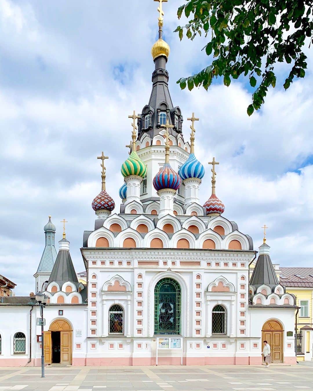 Laraさんのインスタグラム写真 - (LaraInstagram)「Saratov  #Russia .  小さな町 サラトフ .  中心にあるのは ロシア正教会⛪️ .  . #ロシア #🇷🇺 #2019年9月」11月13日 6時43分 - fa_la_lara