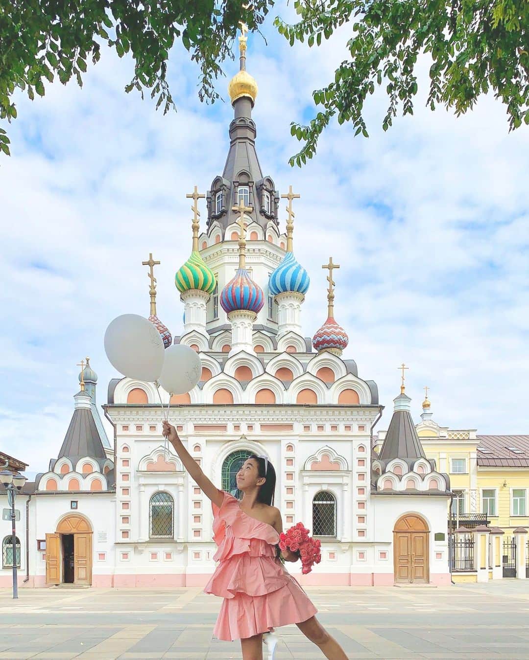 Laraのインスタグラム：「Saratov  #Russia .  小さな町 サラトフ .  中心にあるのは ロシア正教会⛪️ .  . #ロシア #🇷🇺 #2019年9月」