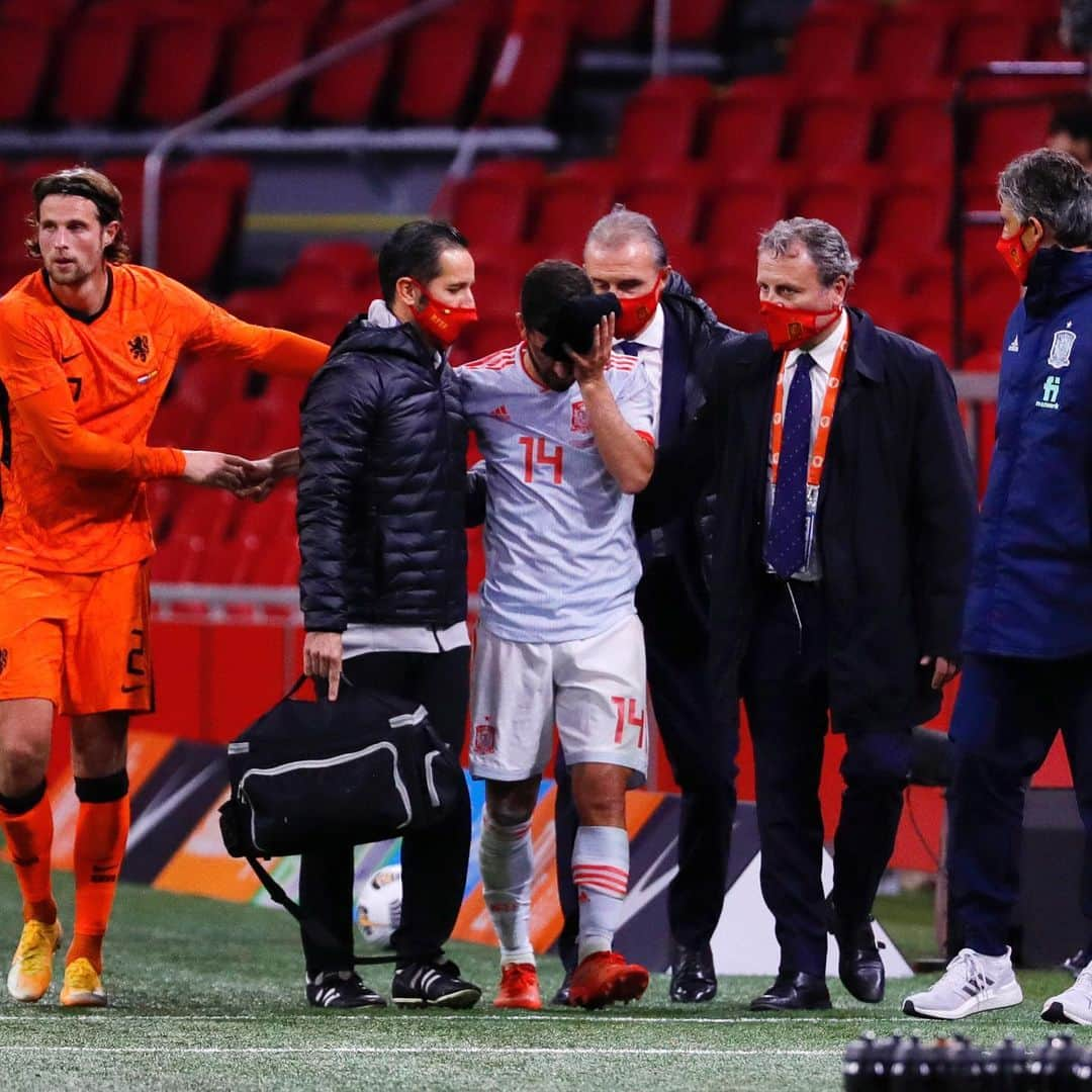 ホセ・ルイス・ガヤのインスタグラム：「Gracias por los mensajes de apoyo!!!! 🇪🇸⚽️」