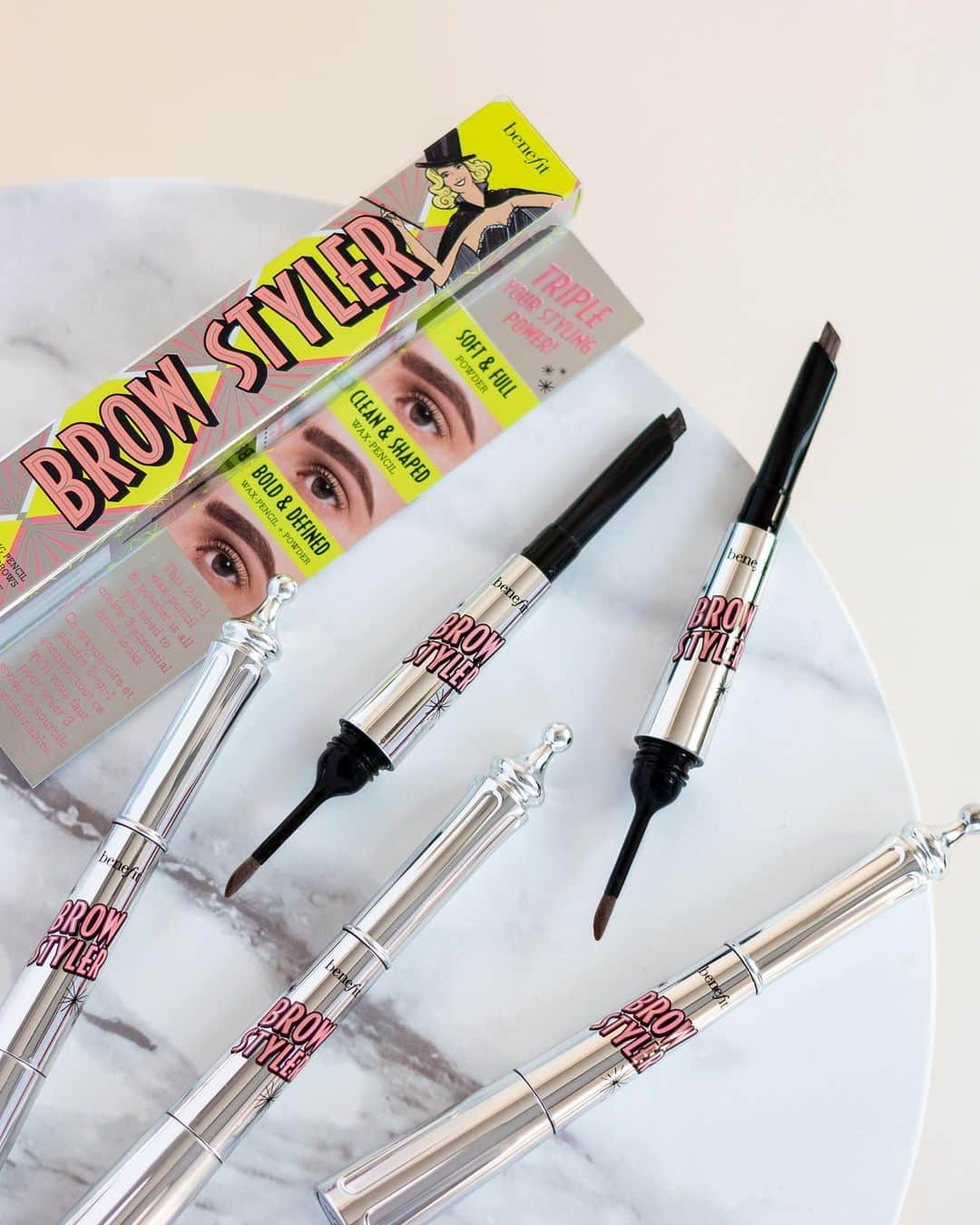 Benefit Cosmeticsさんのインスタグラム写真 - (Benefit CosmeticsInstagram)「Don’t have time for a fussy brow routine? #benefitbrowstyler is your jam! 🏃 For a limited time, grab our multitasking powder & pencil duo for 50% off at @hsn! #benefit」11月13日 7時03分 - benefitcosmetics