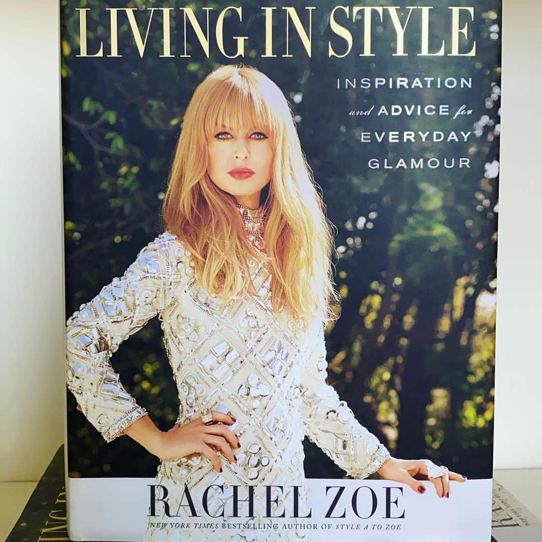レイチェル・ゾーのインスタグラム：「#TBT to my second book which again fulfilled a dream of becoming a @nytimes best selling #author ..I’m thinking it’s time for book number #3 what do you think? #livinginstyle #glamour #forever ✨🌟 xoRZ」