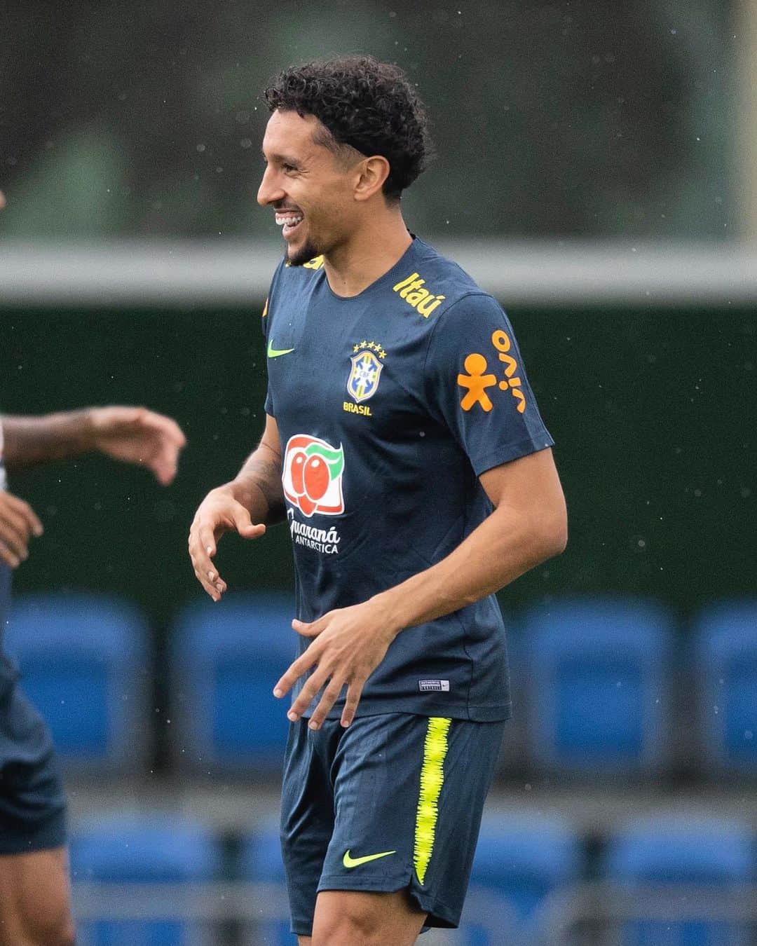 マルコス・アオアス・コレアのインスタグラム：「💚🇧🇷💛」