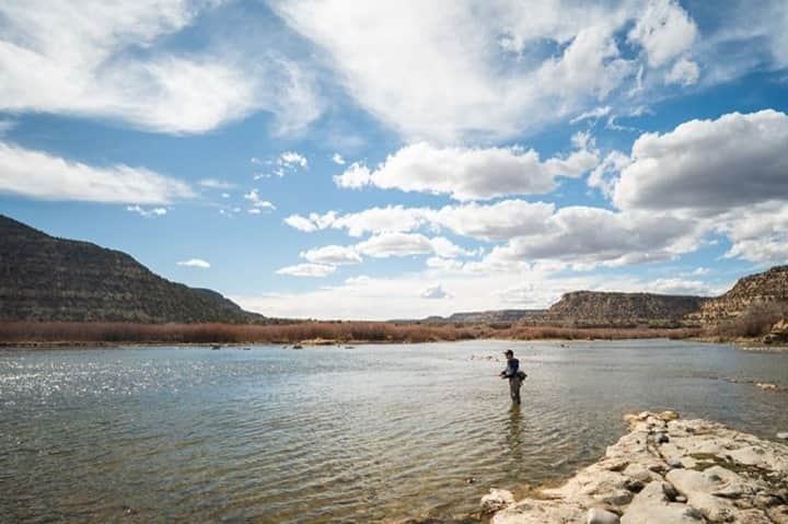Costa Sunglassesのインスタグラム：「Recovery through restoration.  Learn more about @troutunlimited and its mission to restore North America's cold water fisheries and their watersheds at the link in our bio. 📷: @twofistedheart」