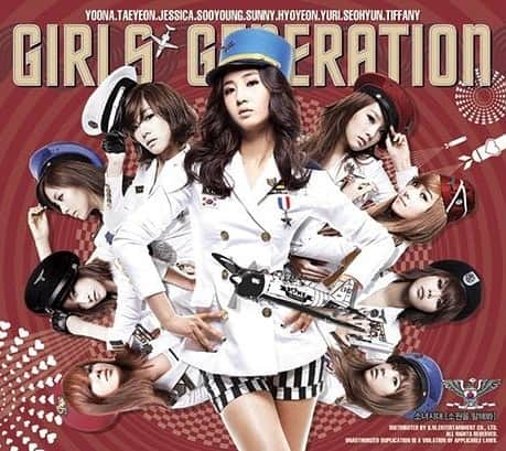 中村松江さんのインスタグラム写真 - (中村松江Instagram)「今日の一曲は少女時代(소녀시대 Girls' Generation)で『Genie(소원을 말해봐)』です✨ ミニアルバム「Genie(소원을 말해봐)」に収録。 2009年韓国でリリースされた少女時代の有名な曲です✨ また2010年にこの曲の日本語版で日本デビューを飾りました✨ K-POPが日本で注目され始めた頃、少女時代はメンバーが9人もいてゴチャゴチャして嫌だなと敬遠してましたが、この曲を初めて聴いて、MVを見た時に楽曲の良さと素晴らしいパフォーマンスに認識を改めた次第です😄 そしてすっかりハマってメンバーの名前と顔も一致するようになり、何と日本デビュー時の有明コロシアムでのショーケースを見に行けました😁 (№434) #歌舞伎 #中村松江 #少女時代 #소녀시대 #girls'generation #genie #소원을말해봐」11月13日 7時34分 - matsue_nakamuraofficial