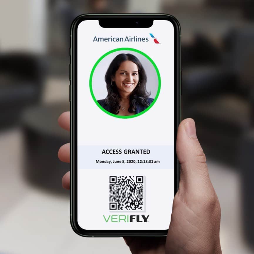 アメリカン航空のインスタグラム：「Now you can travel comfortably knowing that you’ve completed everything on your international preflight checklist — thanks to our partnership with VeriFLY. Learn more in our newsroom.」