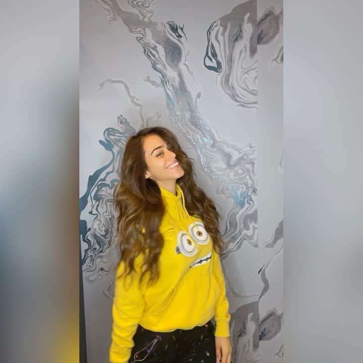 ヤネット・ガルシアのインスタグラム：「So excited for my extension from @chaviv_hair She works with the biggest celebrities in the world and does amazing work 😍Make sure to check her out if you are in LA ❤️ BEST HAIR EXTENSIONS 💕 LAS MEJORES EXTENSIONES DE CABELLO 100% NATURAL」