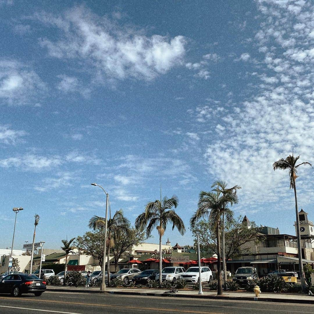 パク・ウンジさんのインスタグラム写真 - (パク・ウンジInstagram)「💙🌴 블루성애자 #전생에스머프 ㅋ  #losangeles #LA #은자언니ootd #ootd」11月13日 8時43分 - egeeparkcom