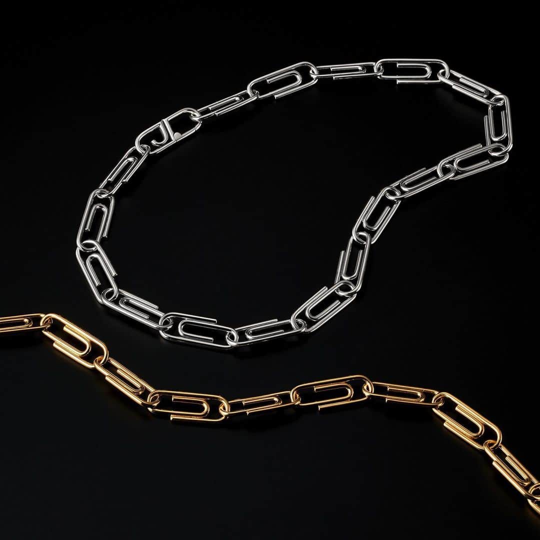 ジャスティンデイビスのインスタグラム：「2020 AW COLLECTION   “JUNK TREASURE”Necklace  ⠀ ペーパークリップモチーフのジャンクトレジャーネックレス 身近にある物が宝物になるジャスティンスタイル ⻑さの調節 が可能 ⠀ #justindavis  #ジャスティンデイビス」