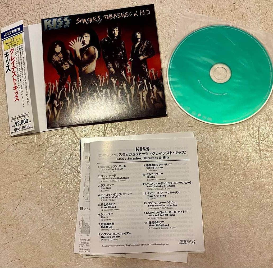 KISSさんのインスタグラム写真 - (KISSInstagram)「#CollectingKISS! Tom Kelly just added these four new Japanese CDs to his collection. Thanks for sharing the photos. #KISSARMYROCKS」11月13日 9時31分 - kissonline