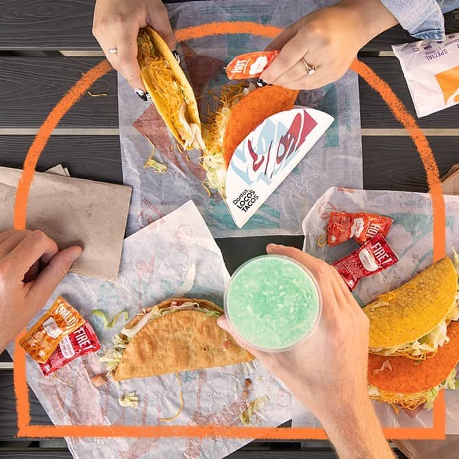 Taco Bellのインスタグラム：「Loving the view from up here.」