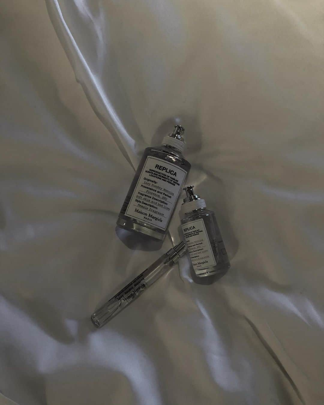 中村くるみさんのインスタグラム写真 - (中村くるみInstagram)「@maisonmargielafragrances @maisonmargiela Lazy Sunday morning  #REPLICA に新しく30mlの持ち運びサイズが出たので、 いち早くお披露目イベントにご招待いただきました♡ 足袋ブーツとチェーンウォレットで行ったんだ〜！ お洋服はkrmだよ( ˆᴗˆ ) マルジェラの素敵な世界観に包まれてとっても癒された〜♡」11月13日 21時30分 - __k_r_m__