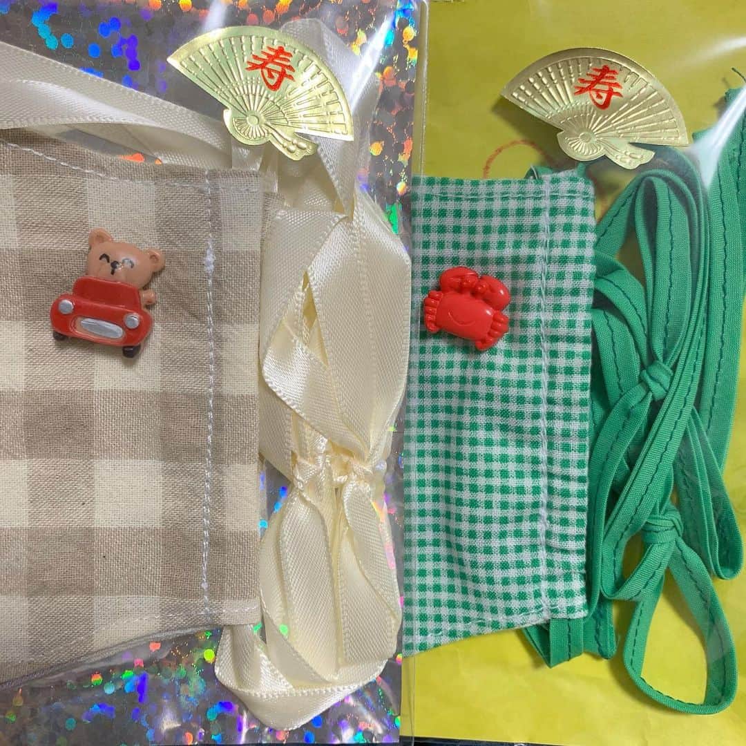 HONOKAのインスタグラム：「.〻  寿マスク🧸🦀🤍  マスクがかわいいだけで気分上がる〜！やっほい！！！」