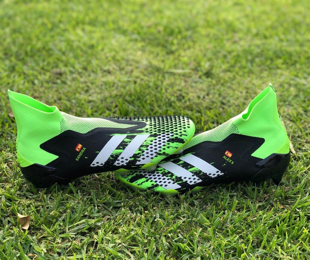 アレハンドロ・フェルナンデス・イグレシアスのインスタグラム：「A D I D A S 💚🖤 Predator 20+   “ Precision to Blur”」