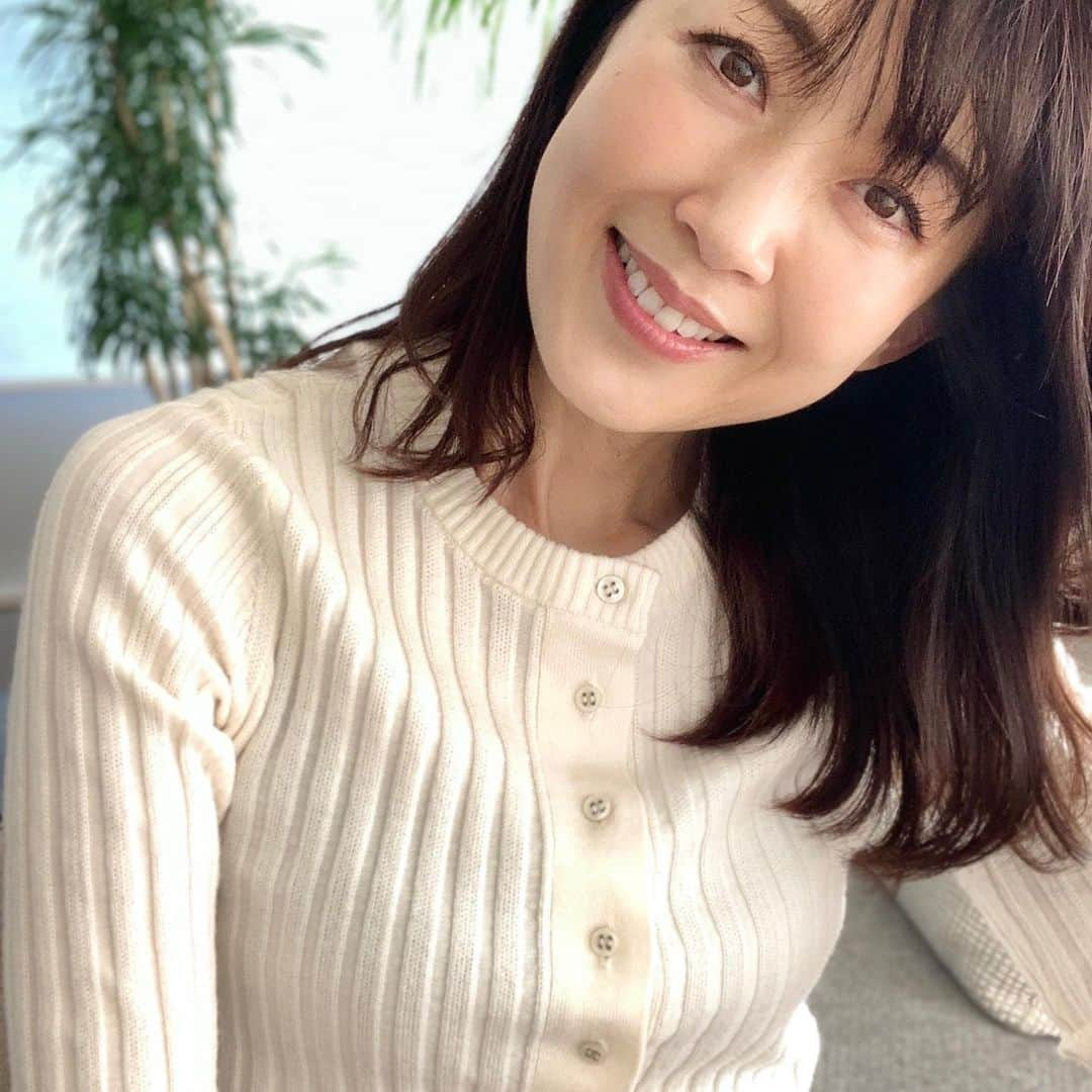 草間淑江さんのインスタグラム写真 - (草間淑江Instagram)「週末だ😊  今週もお疲れ様でした。  みなさま素敵な夜をお過ごしください✨  #金曜日 #今週もお疲れ様でした  #ゆっくりしよう」11月13日 21時25分 - yoshie_kusama