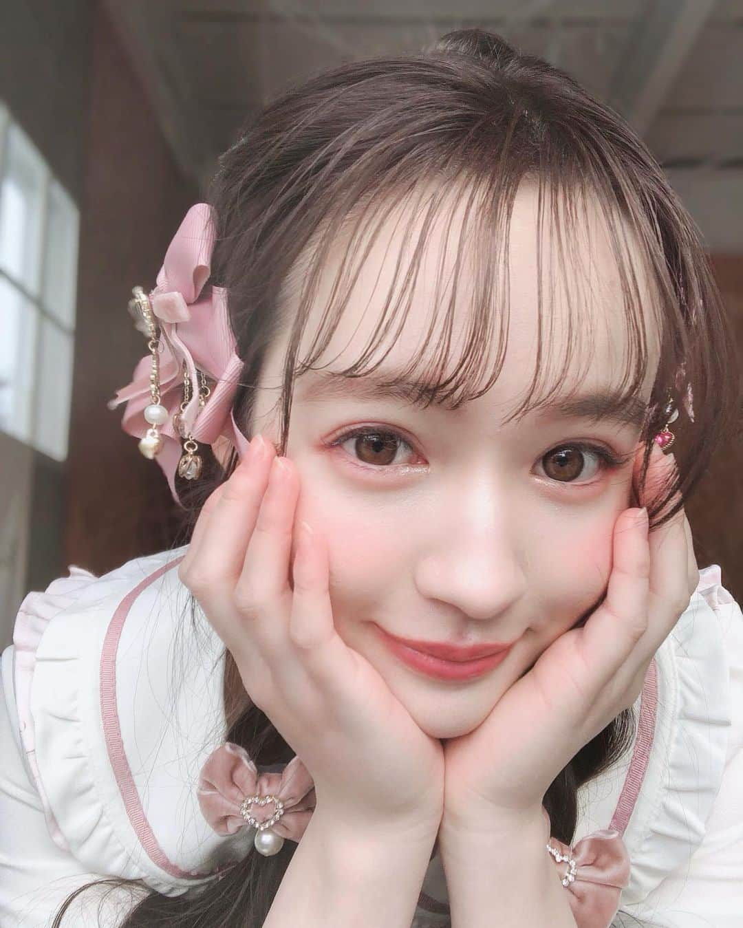 ナタリア聖奈さんのインスタグラム写真 - (ナタリア聖奈Instagram)「・ アイドルになった気分₍ᐢ.ˬ.ᐢ₎💭 hairmaike： @ruri_inaba  ・ #ナタリア聖奈 #ljk #lizlisa  #ガーリーコーデ #lolitafashion #ピンクコーデ #量産型コーデ #秋冬コーデ #ゆめかわいい」11月13日 20時15分 - _natamilk_