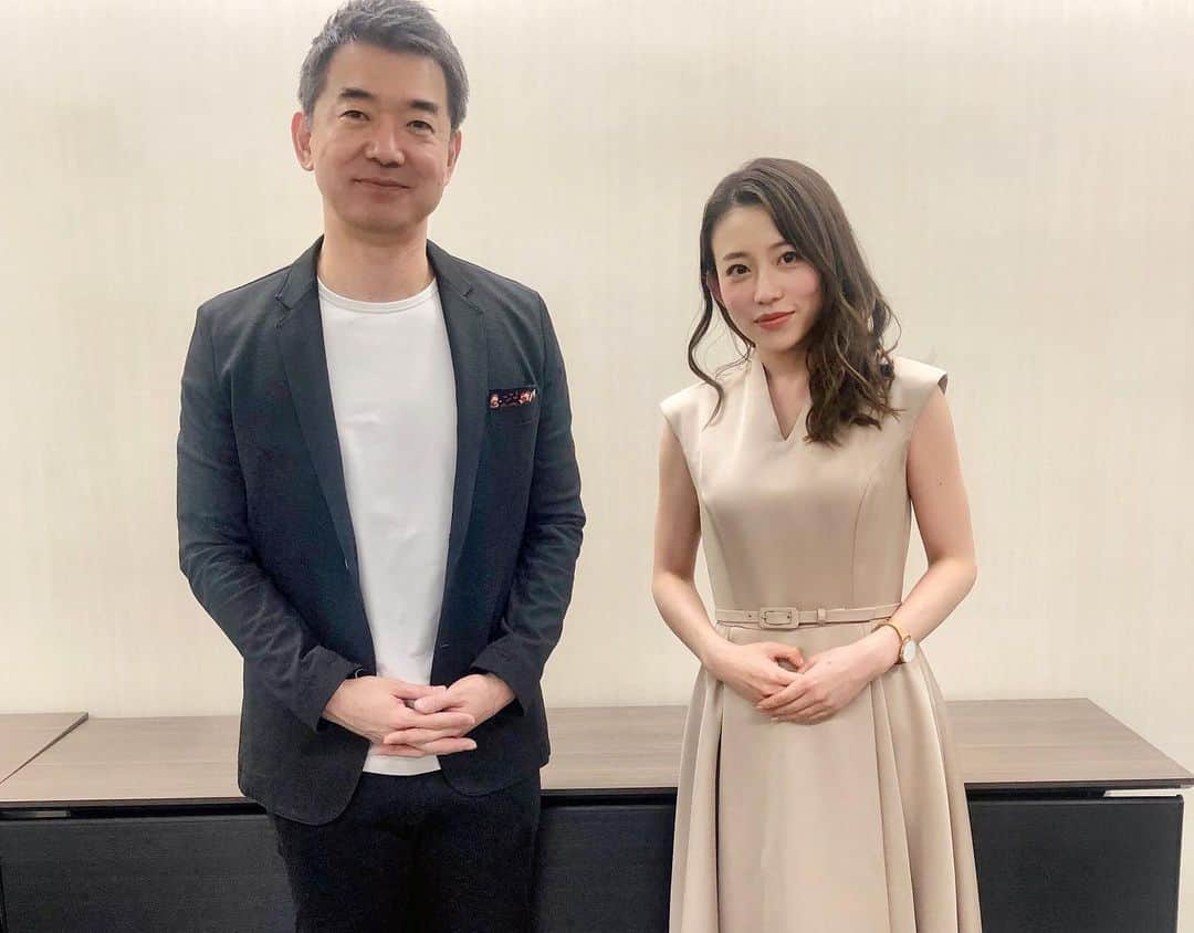 のインスタグラム：「【ITトレンドEXPO2020】終了！  ご登壇いただいた橋下さんと✨  今回のオンラインイベントでは ITを駆使しコロナ禍を生き抜く術を 私自身もたくさん教わりました🖥✨  コロナ渦で色々とリセットされた今 やれることはたくさんありそうです✊ 頑張ります！  #オンラインイベント #itトレンドexpo #itトレンドexpo2020 #itセミナー #ウェビナー #橋下徹 さん　#マーケティング #it  #オンラインウェビナー #次回は3月 #オンラインライブ #オンラインイベントmc #伊藤みく」