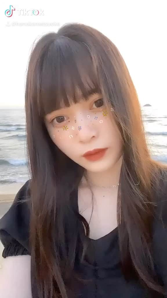 松岡花佳のインスタグラム：「初リール！❤️ ティックトックのやつだよ！🥺❤️ みてね〜〜」