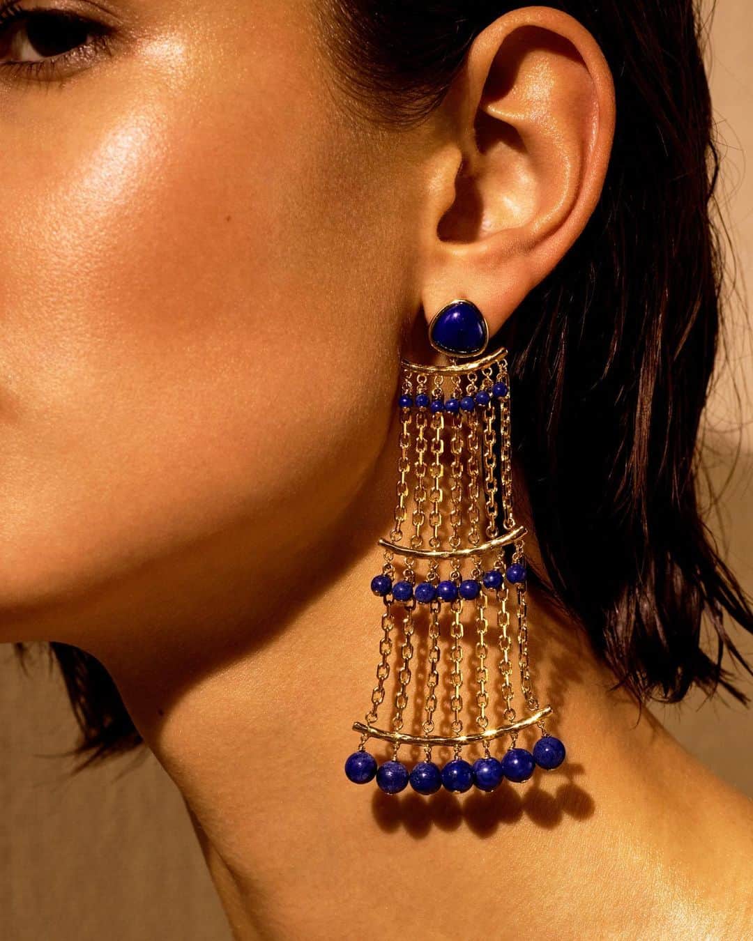 オーレリービダマンのインスタグラム：「Rain of Lapis Lazuli #oja #aureliebidermann」