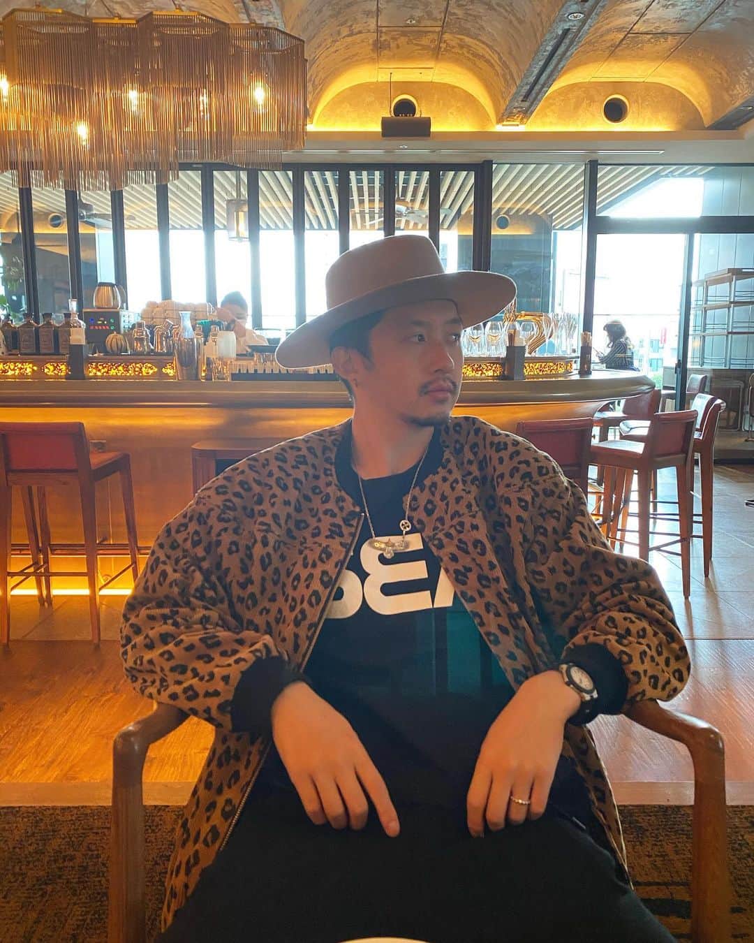 柴田翔平のインスタグラム：「オンラインサロンのオフ会を　@aoyamagrand で開催👏🏽今回は密にならないよう時間帯でパーソナルレッスンで開催しました😊 初めて会いしたファンの方、久々に会えた方！楽しい2日間でしたー👴🏽👏🏽 是非、皆さん僕ら夫婦のオンラインへ😆 盛り沢山のコンテンツを用意してお待ちしてまーす👴🏽👍 入会は僕のプロフィールに記載してるURLから入会ページへ行けますよー🙆‍♂️ #オンラインサロン　#仁香彦村」