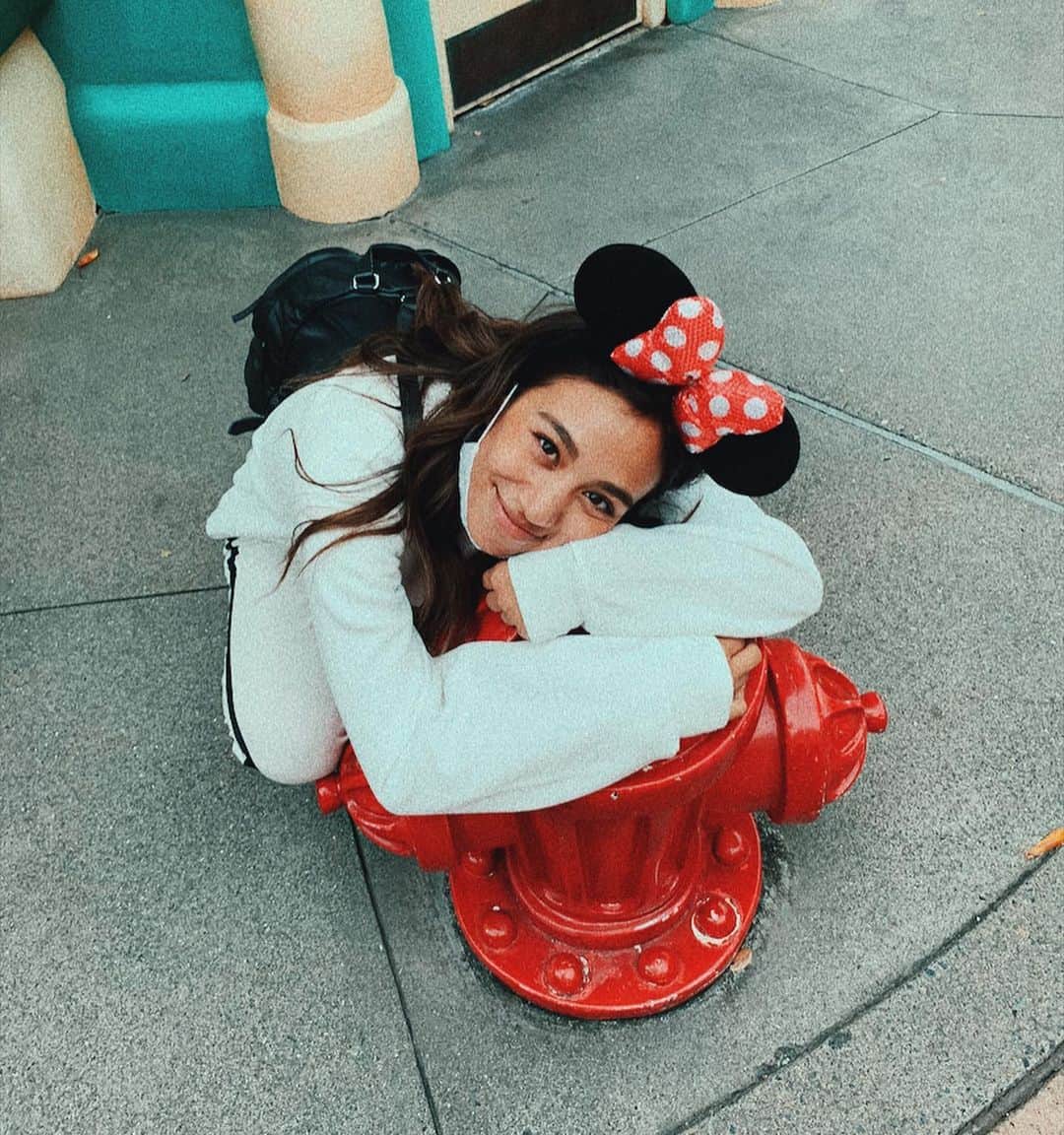 Megha Shrestha さんのインスタグラム写真 - (Megha Shrestha Instagram)「Magic is believing yourself  If you can do that you can make anything happen 💫  #minniemouse #tokyodisneyland #happy #whitecode  #christmas」11月13日 21時12分 - happy_story_14