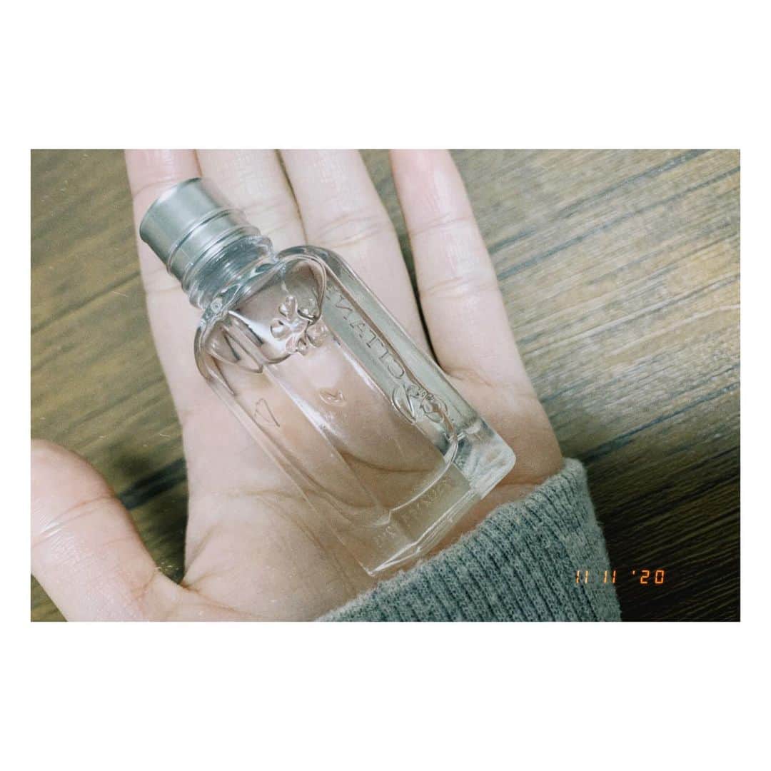 くりかさんのインスタグラム写真 - (くりかInstagram)「おちびサイズかわいい👶  あゆくま始める前からずっと好きな香り🌸 おうちでよくつけてるから落ちつく。♡  #ロクシタン #チェリーブロッサム  #あゆみくりかまき #あゆくま」11月13日 21時20分 - kurika_ayumikurikamaki