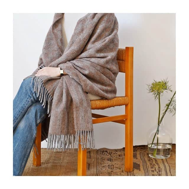 journal standard Furnitureさんのインスタグラム写真 - (journal standard FurnitureInstagram)「【RECOMEND WARM ITEM】 “Silkeborg BLANKET”  デンマークのSilkeborg（シルケボー）社のブランケット。 こだわりのウールを使った寒い季節に欠かせない、上質であたたかな毛織物です。  デンマークで企画・デザインされ、 リトアニアで作られたブランケットは、シンプルで使いやすいデザイン。  シンプルで飽きのこない見た目と絶妙なサイズ。 さらにウール100%のブランケットにしては手の届きやすいお値段で、愛され続けているアイテムです。   BLANKET KNEE 85X130　￥7,500+tax BLANKET STOCK H 130X200　￥13,000+tax BLANKET DONA 130X190　￥12,000+tax  #journalstandardfurniture #acmefurniture #baycrews #furniture #interior #blanket #silkeborg」11月13日 21時21分 - js_furniture