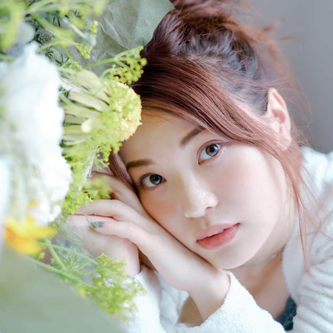 三橋栄香のインスタグラム：「🌷🌷🌷 前髪長い時の。春。  📸@photo_hk0215」
