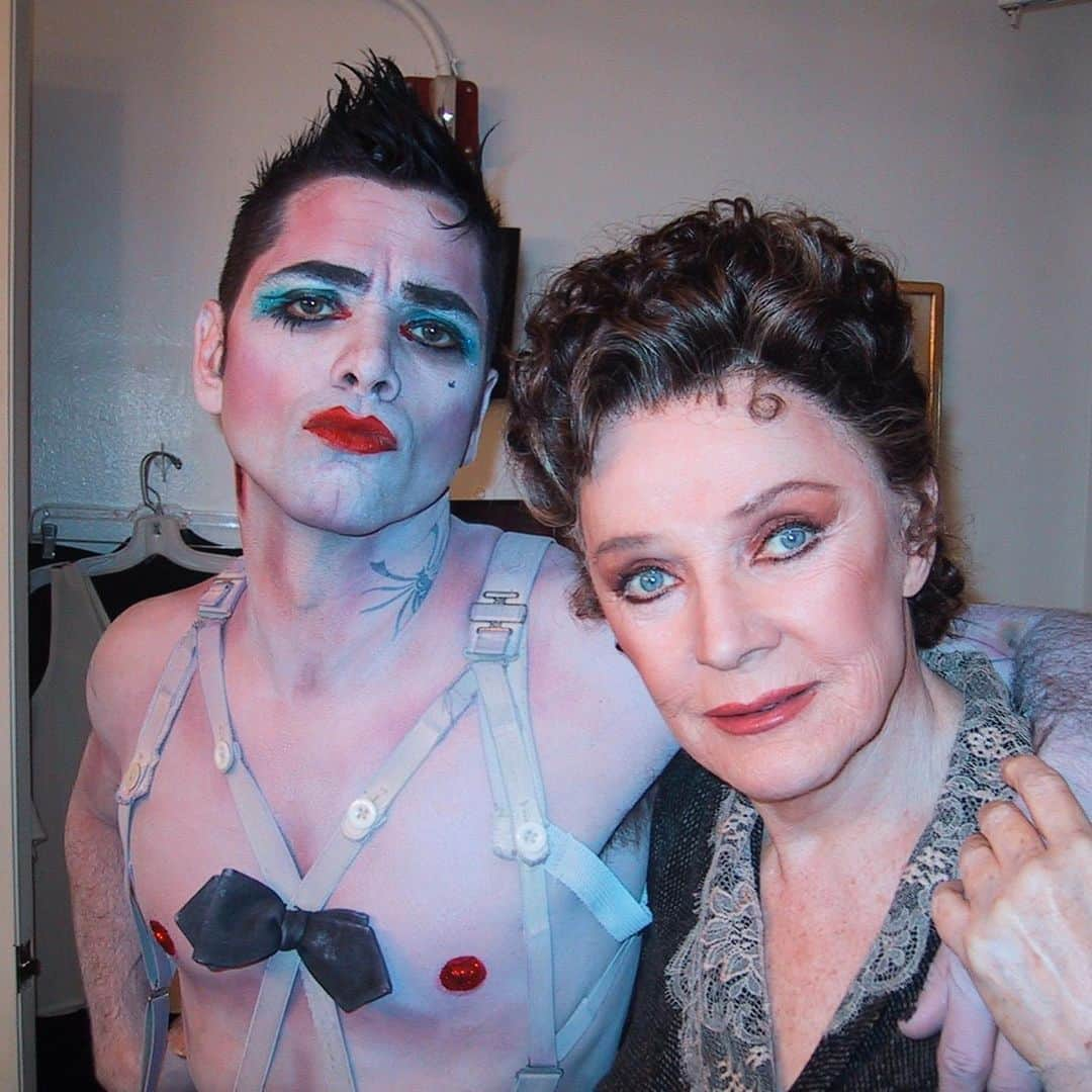 ジョン・ステイモスさんのインスタグラム写真 - (ジョン・ステイモスInstagram)「#Tbt #Broadway Cabaret w/ the great Polly Bergen,  Bye Bye Birdie, H2 Succeed, Nine, Best Man」11月13日 12時49分 - johnstamos