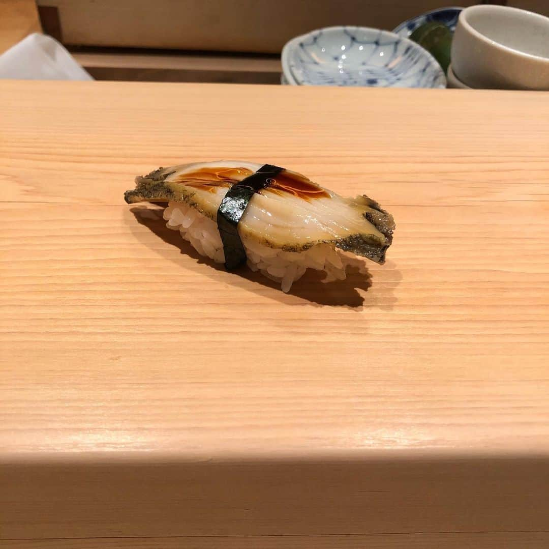 藤川球児さんのインスタグラム写真 - (藤川球児Instagram)「お寿司ランチ🍣 美味しく頂いてます 撮り方が…勉強します🙏 #kyuji22 #お寿司」11月13日 13時37分 - fujikawa_kyuji22