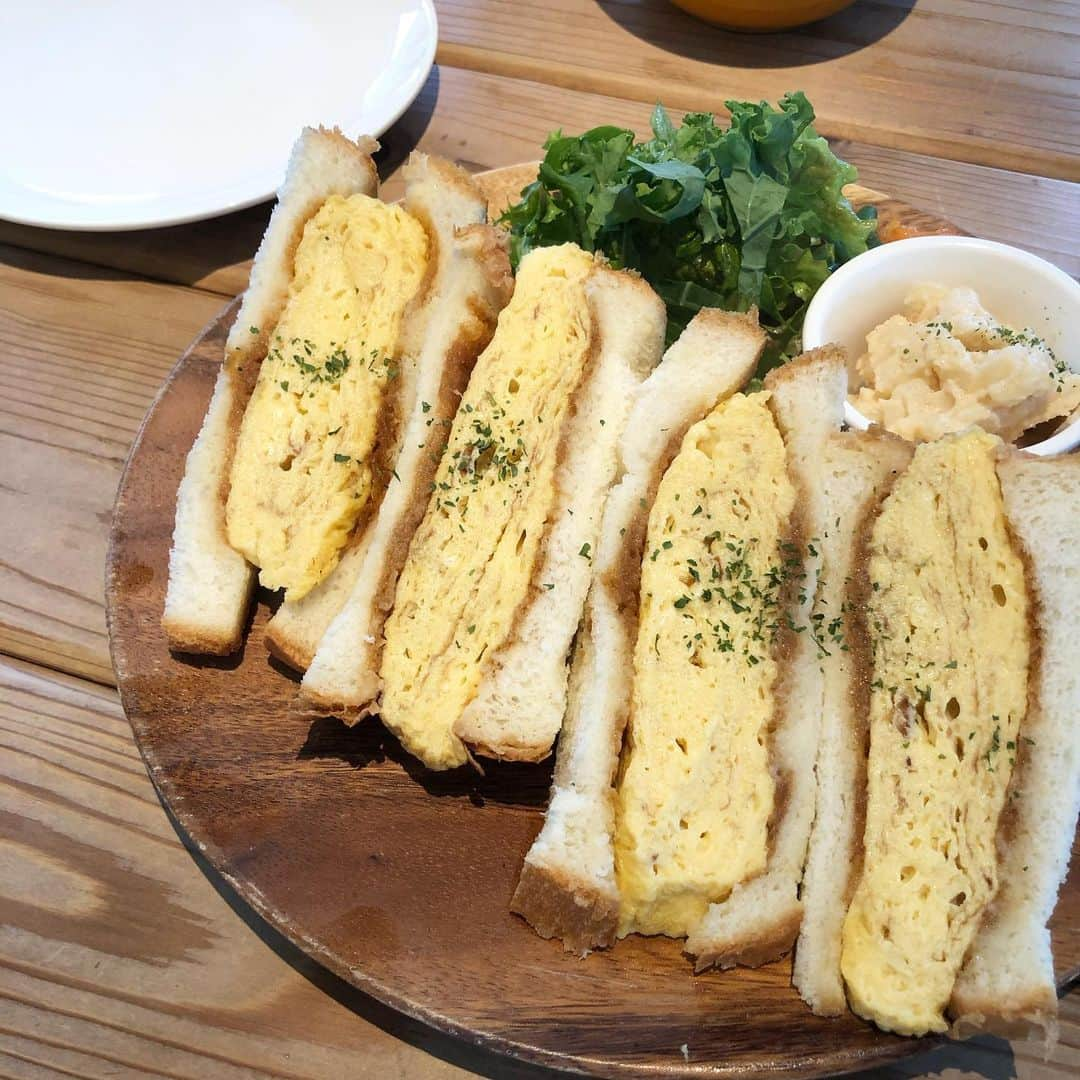 hitomiio93のインスタグラム：「たまごサンド🥚 #カフェ#カフェごはん」